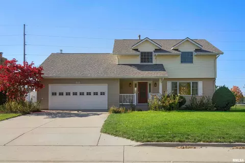725 Hickory St, Geneseo, IL 61254