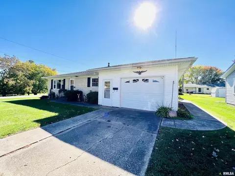 708 SE 5th St, Aledo, IL 61231