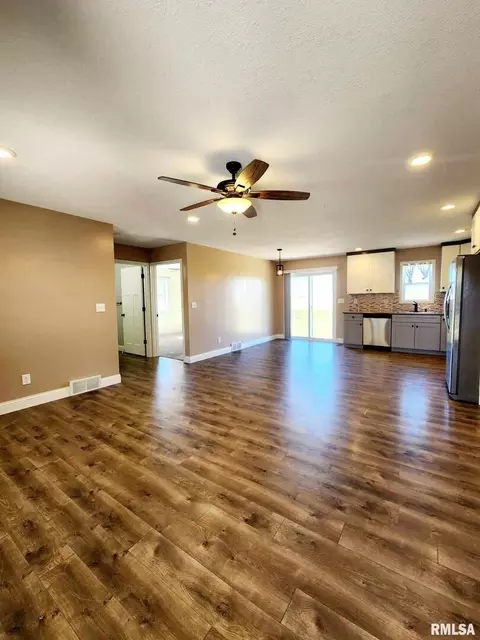 626 S State Rd, Mendon, IL 62351 photo 5