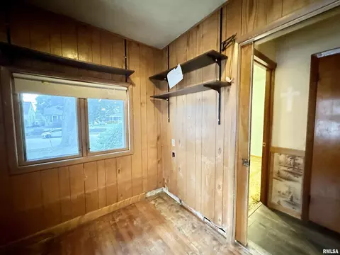 1902 34th St, Moline, IL 61265 photo 10