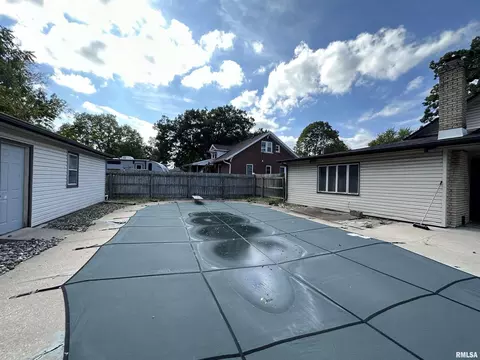 1902 34th St, Moline, IL 61265 photo 25