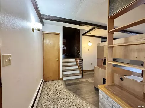 1902 34th St, Moline, IL 61265 photo 5