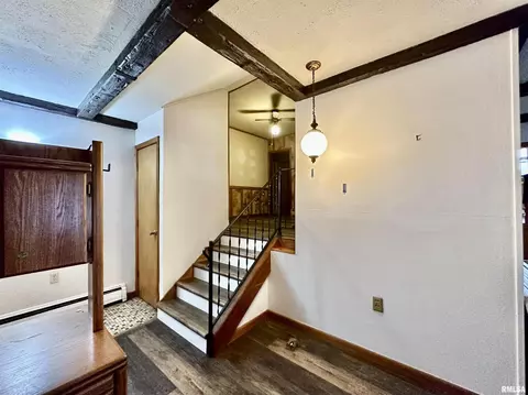 1902 34th St, Moline, IL 61265 photo 7