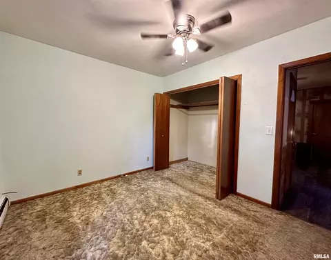 1902 34th St, Moline, IL 61265 photo 13