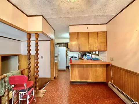 1902 34th St, Moline, IL 61265 photo 17
