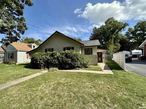 1902 34th St, Moline, IL 61265 photo 32