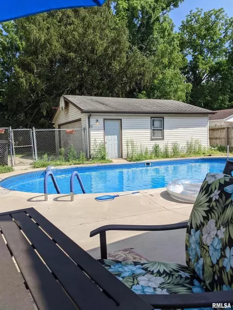 1902 34th St, Moline, IL 61265 photo 26