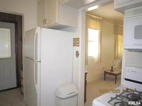 948 40th St, Moline, IL 61265 photo 21