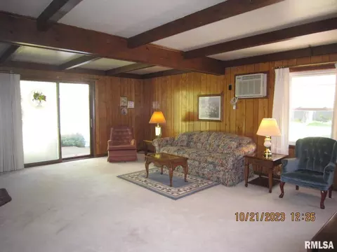 948 40th St, Moline, IL 61265 photo 14
