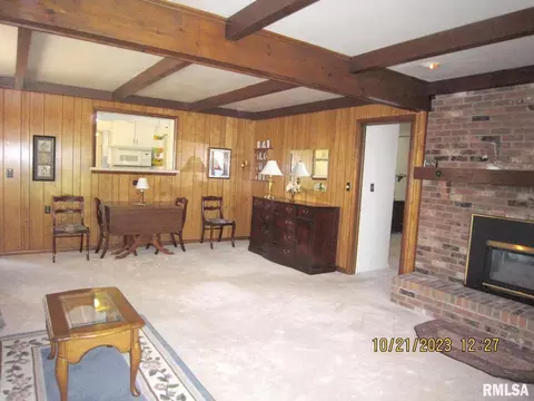 948 40th St, Moline, IL 61265 photo 16