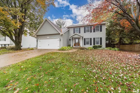 2280 Lindenwood Dr, Bettendorf, IA 52722