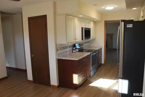 2 Pleasant View Dr, Annawan, IL 61234 photo 10