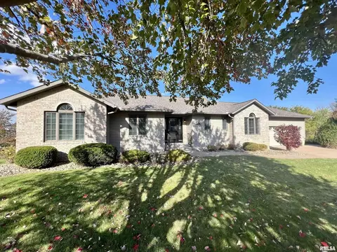 540 33rd Ave N, Clinton, IA 52732