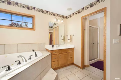 3422 76th St, Moline, IL 61265 photo 24