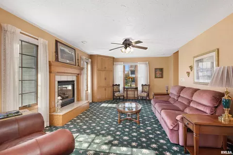 3422 76th St, Moline, IL 61265 photo 12