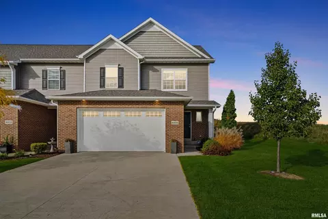 4404 W Slate Creek Dr, Bettendorf, IA 52722