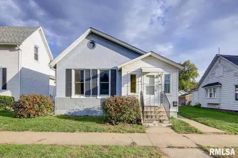 564 3rd Ave N, Clinton, IA 52732