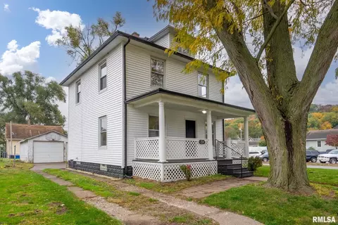 254 45th St, Moline, IL 61265 photo 2