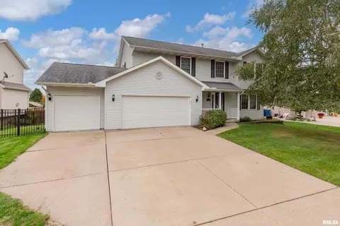 507 E 15th Avenue Ct, Coal Valley, IL 61240