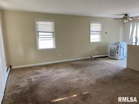 1130 11th St, Silvis, IL 61282 photo 7