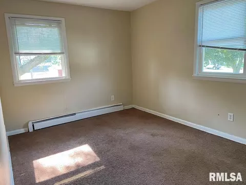 1130 11th St, Silvis, IL 61282 photo 6