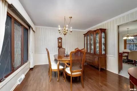 3454 52nd St, Moline, IL 61265 photo 6