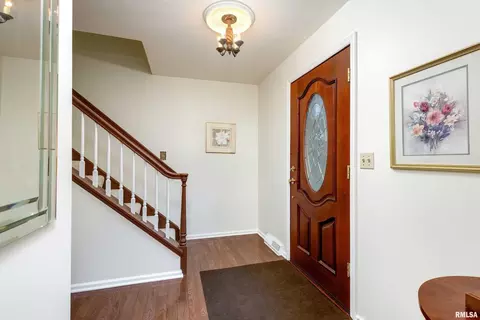 3454 52nd St, Moline, IL 61265 photo 5