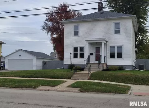 213 E Division St, Kewanee, IL 61443