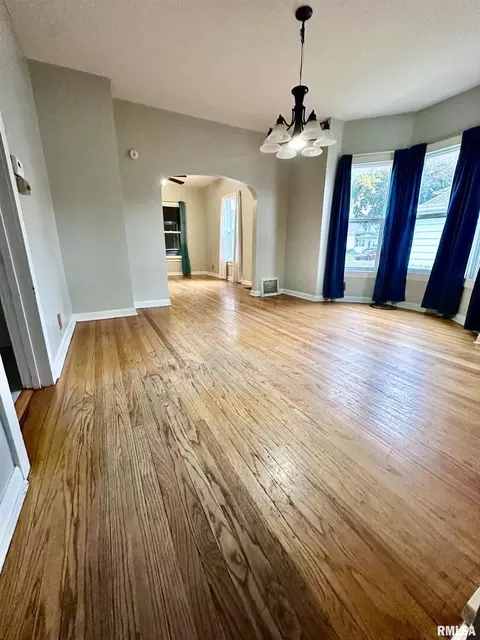 1815 4th St, Moline, IL 61265 photo 5