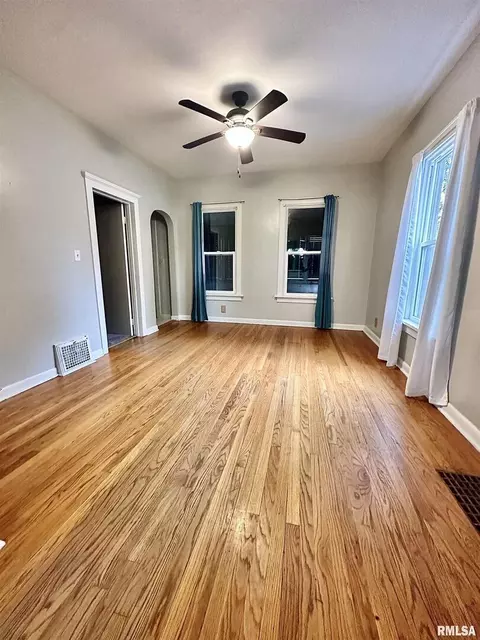 1815 4th St, Moline, IL 61265 photo 8