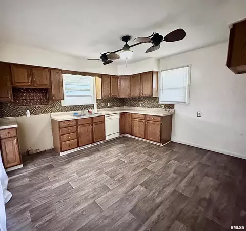 1815 4th St, Moline, IL 61265 photo 17