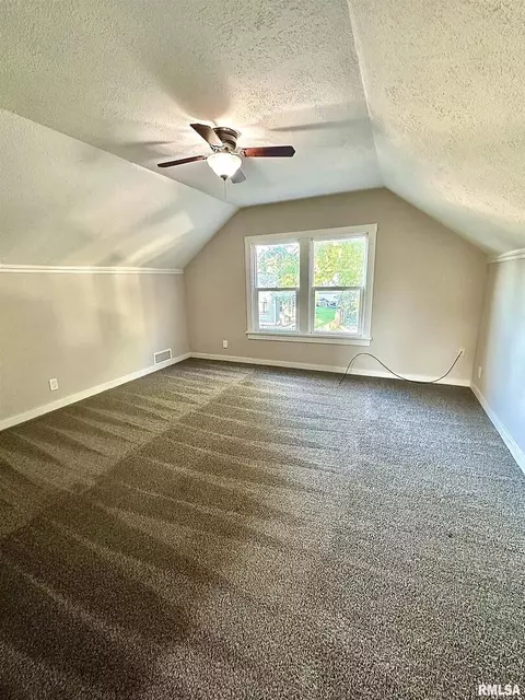 1815 4th St, Moline, IL 61265 photo 9
