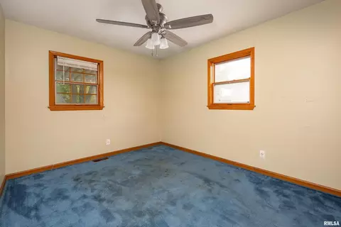 4822 45th Ave, Moline, IL 61265 photo 8
