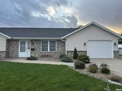 209 N Chicago St, Geneseo, IL 61254