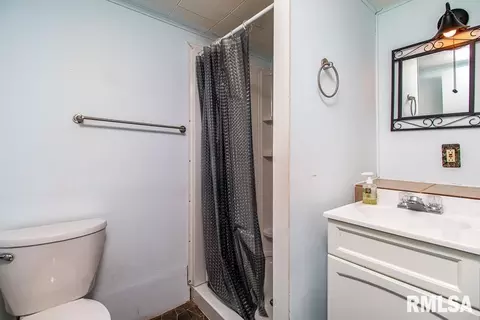 310 E North St, Cambridge, IL 61238 photo 24