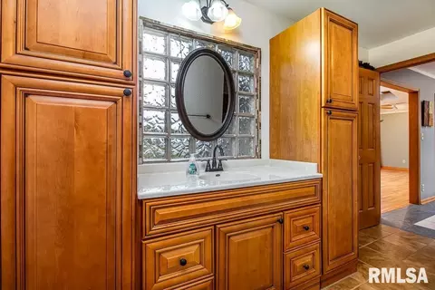 310 E North St, Cambridge, IL 61238 photo 15