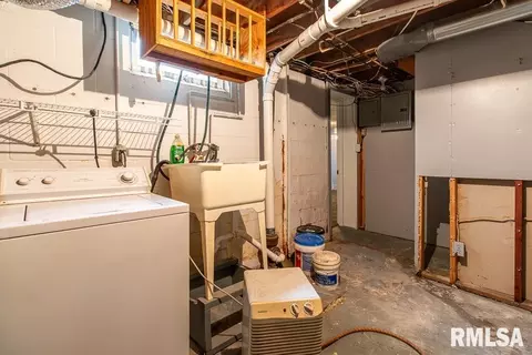 310 E North St, Cambridge, IL 61238 photo 27