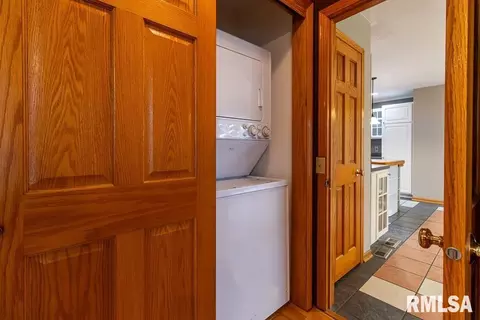 310 E North St, Cambridge, IL 61238 photo 16