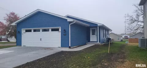 416 E 1st St, Wilton, IA 52778