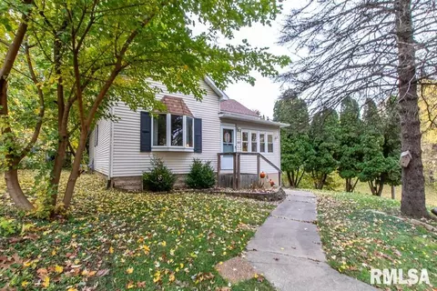 806 5th Ave N, Clinton, IA 52732