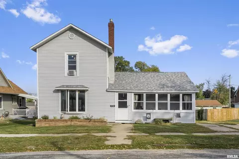 315 6th Ave, Clarence, IA 52216