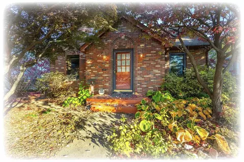 2811 24th Ave, Moline, IL 61265
