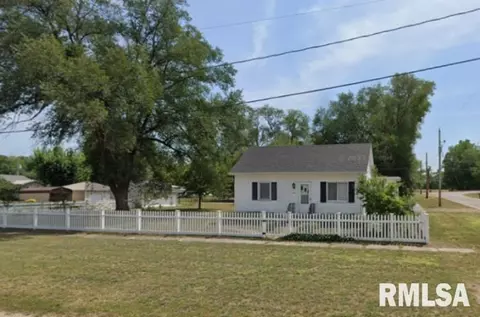 102 Franklin St, New Boston, IL 61272
