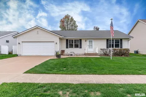1535 Harts Ave, Camanche, IA 52730