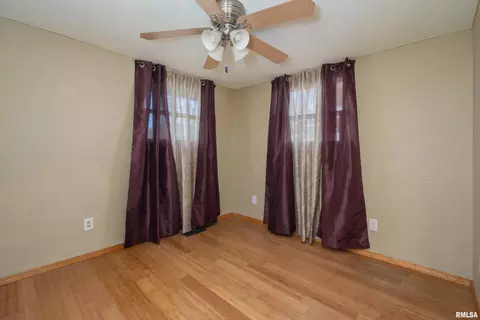 2403 12th St, Silvis, IL 61282 photo 14
