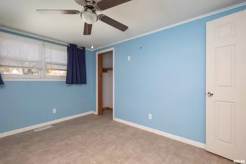 2403 12th St, Silvis, IL 61282 photo 16