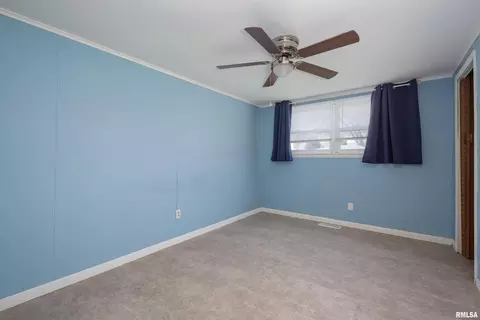 2403 12th St, Silvis, IL 61282 photo 17