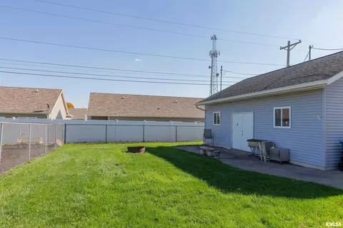 2403 12th St, Silvis, IL 61282 photo 26