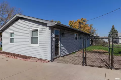 2403 12th St, Silvis, IL 61282 photo 24