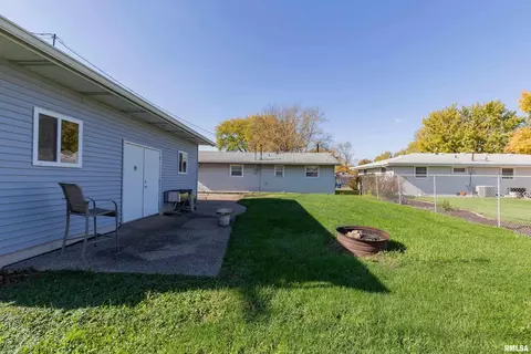 2403 12th St, Silvis, IL 61282 photo 27